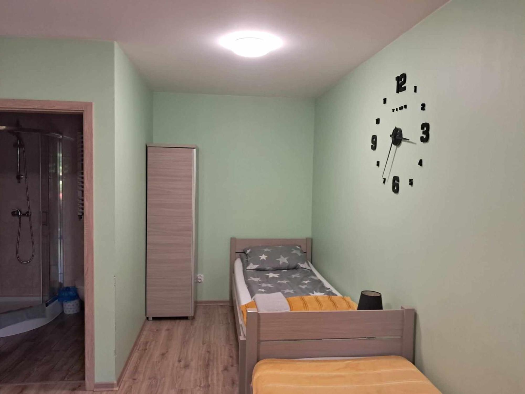 Noclegi Julia Pokoje 1-3 Parter Sniadanie Kontynentalne Кельце Экстерьер фото